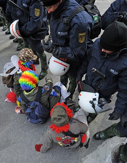 Die aktuellen Bilder der Anti-Kriegs-Demo in München Durchklicken.