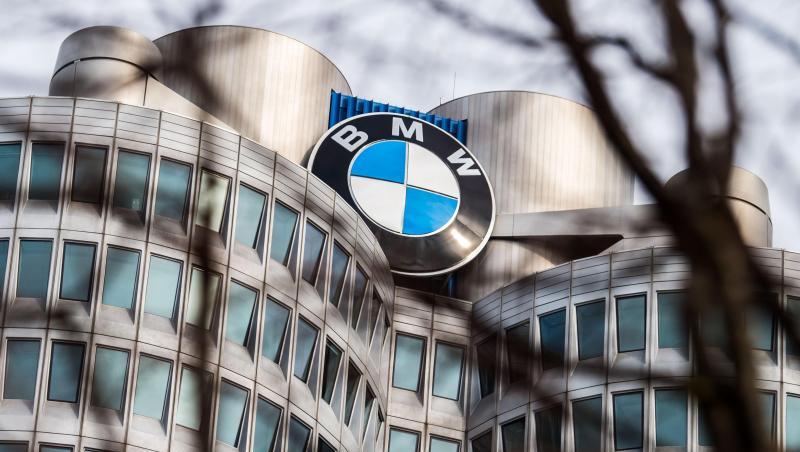 Das Logo von BMW ist auf dem Dach der BMW Zentrale in München zu sehen. Foto: Lino Mirgeler/Archiv Das Logo von BMW ist auf dem Dach der BMW Zentrale in München zu sehen. Foto: Lino Mirgeler/Archiv