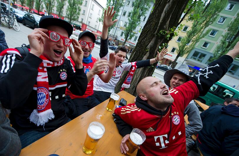 Die große Fan-Party auf der Leopoldstraße in München. Die Bilder.