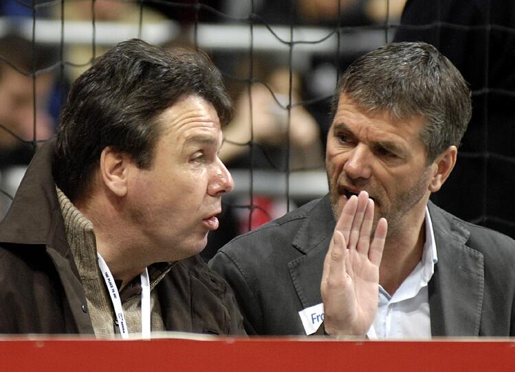Das Jahr 2000: Hansa Rostocks Manager Heribert Bruchhagen (links) an der Seite von Trainer Friedhelm Funkel.