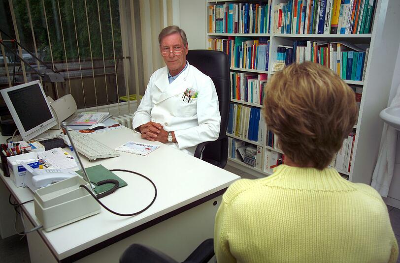 Laut den Innenministern soll es Ärzten künftig erlaubt sein, die Behörden über geplante Straftaten ihrer Patienten zu informieren.