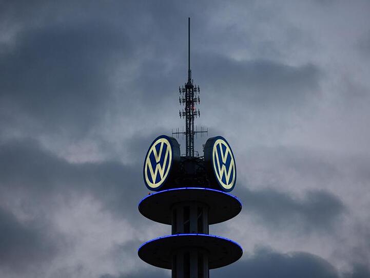 VW hatte im September 2015 auf Druck von US-Umweltbehörden eingeräumt, in großem Stil bei Abgastests betrogen zu haben.