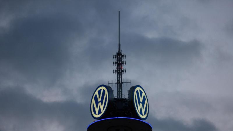 VW hatte im September 2015 auf Druck von US-Umweltbehörden eingeräumt, in großem Stil bei Abgastests betrogen zu haben. VW hatte im September 2015 auf Druck von US-Umweltbehörden eingeräumt, in großem Stil bei Abgastests betrogen zu haben.