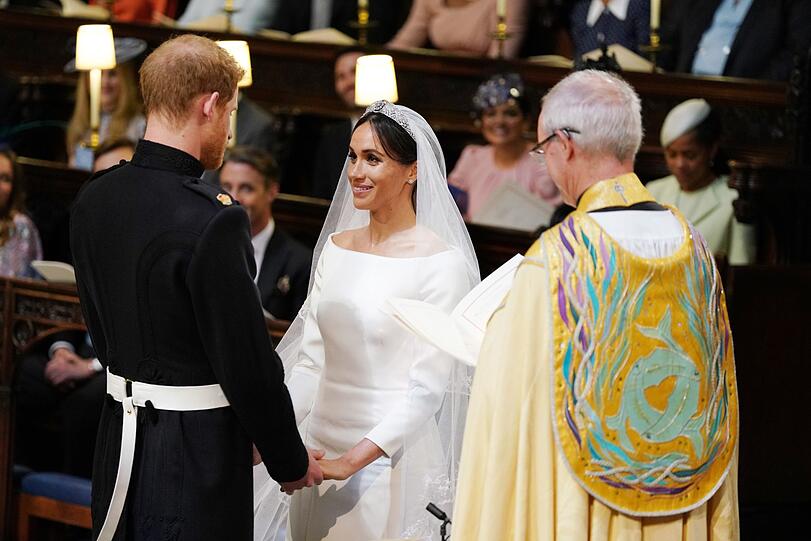 Prinz Harry und Meghan Markle vor dem Altar