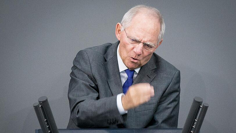 Plant angesichts der Flüchtlingskrise begrenzte Steueranreize zur Förderung von preiswertem Wohnungsbau: Finanzminister Schäuble. Plant angesichts der Flüchtlingskrise begrenzte Steueranreize zur Förderung von preiswertem Wohnungsbau: Finanzminister Schäuble.