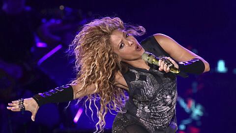Shakira hat einen Reibach mit ihren Songrechten gemacht. Sollte sie mal wieder in Deutschland auftreten und ihre eigenen Songs singen, wird sie allerdings wohl etwas weniger verdienen als früher.