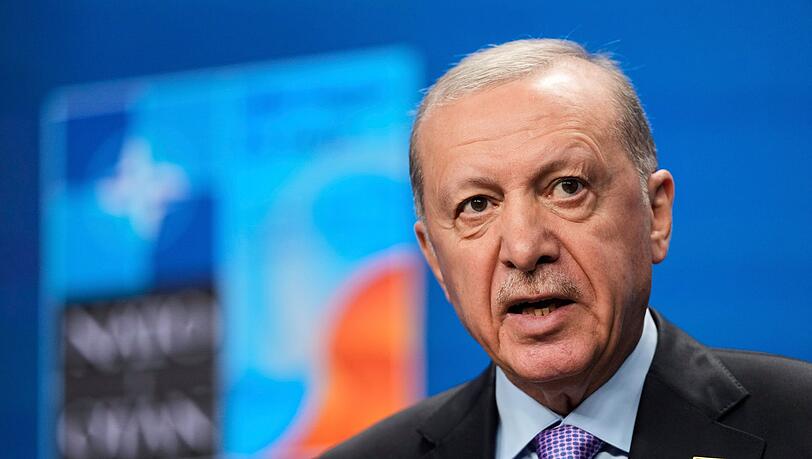 Präsident Erdogan begrüßt die Waffenniederlegung