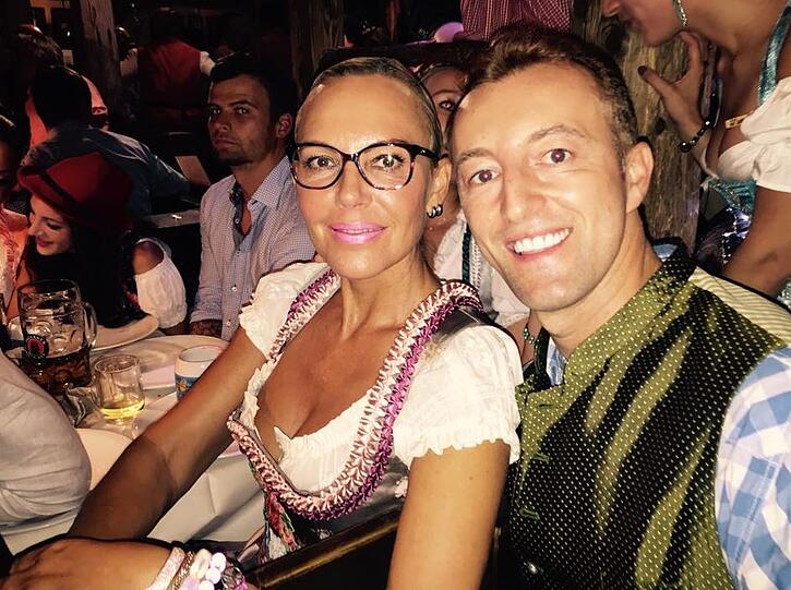 Dauergäste im Käferzelt: Mario-Max Prinz zu Schaumburg-Lippe mit Natascha Ochsenknecht.