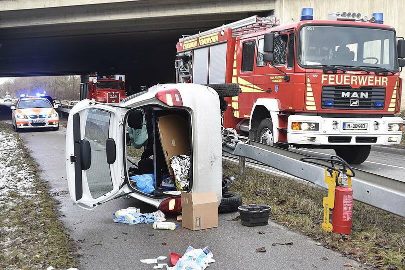 Heftiger Zusammenstoß zwischen einem Toyota und einem Skoda im Kreis Vaterstetten
