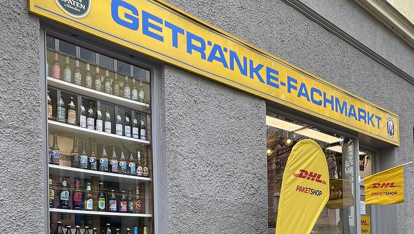 Getränke werden hier mit einem Lastenrad ausgefahren. Getränke werden hier mit einem Lastenrad ausgefahren.