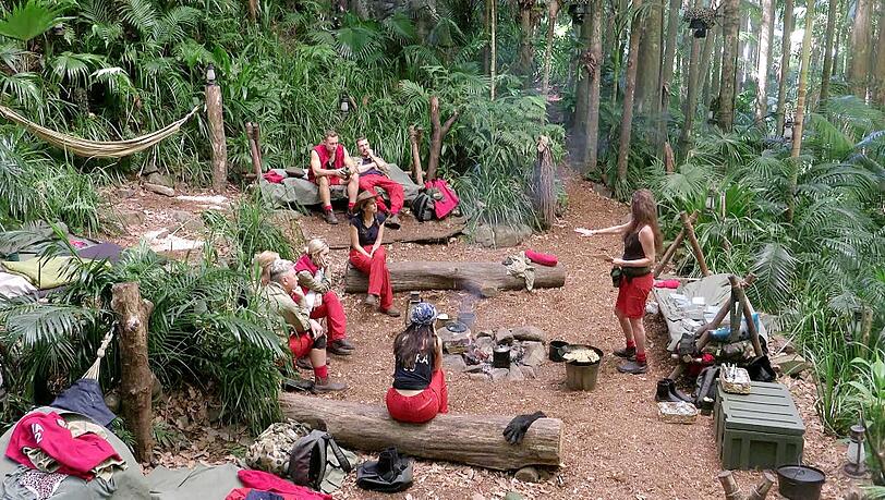 An Tag 10 musste der dritte VIP im Dschungelcamp seine Koffer packen.