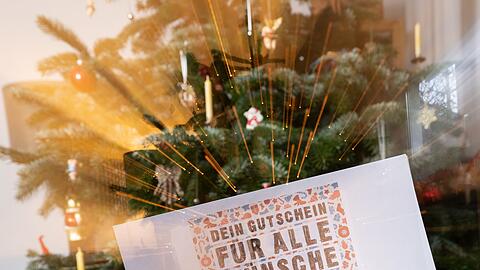 Weihnachtsw&uuml;nsche erf&uuml;llen sich heute manche gern selbst. (Archivbild)