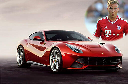 Götze, der sündhaft teuere SportwagenMario Götze ist der Ferrari, der Mainz überrollte. Der neue Ferrari F12berlinetta passt gut zum Dribbelstar der Bayern, der am Samstag drei Tore mit vorbereitete &ndash; weil der fetzige italienische Sportwagen (268 400 Euro) wie der 21-Jährige sündhaft teuer ist, aber eben auch wunderschön anzusehen. Allein die nackten Daten überzeugen: Der Ferrari glänzt mit reizenden 740 PS und 340 km/h in der Spitze, Götze war in bislang 87 Bundesliga-Spielen bereits an 57 Toren direkt beteiligt.