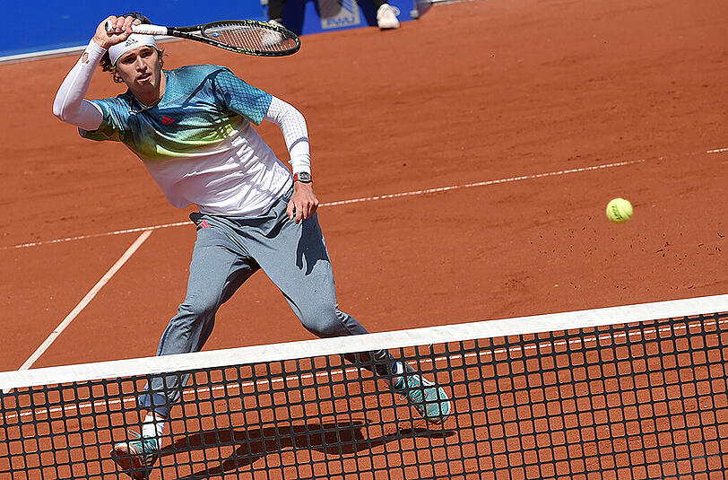 Das deutsche Tennis-Talent Alexander Zverev steht im Halbfinale des Münchner ATP-Turniers.