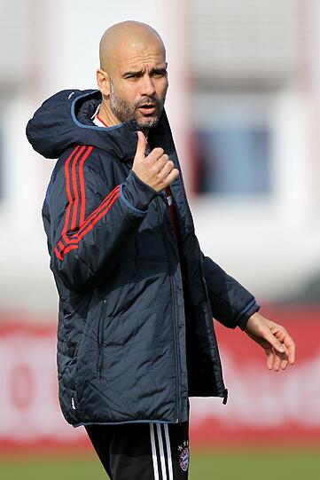 Die Bayern bei ihrem Abschlusstraining in München bevor sie am morgigen Mittwoch im Champions League Achtelfinale in London auf den FC Arsenal treffen.