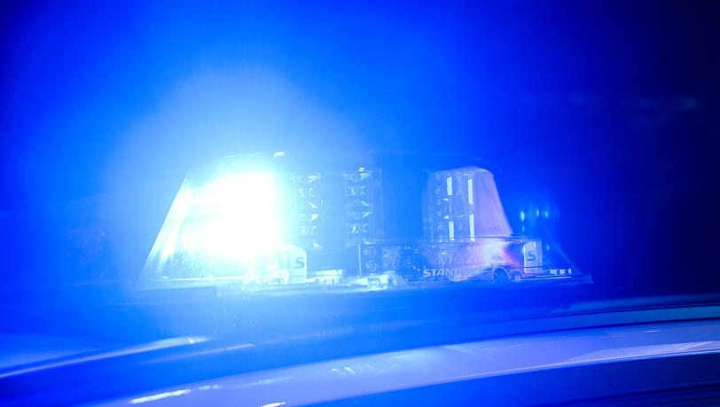Nah einem illegalen Autorennen auf der Leopoldstraße fahndet die Verkehrspolizei nach einem VW mit dem Teilkennzeichen M-CP. (Symbolbild) Nah einem illegalen Autorennen auf der Leopoldstraße fahndet die Verkehrspolizei nach einem VW mit dem Teilkennzeichen M-CP. (Symbolbild)