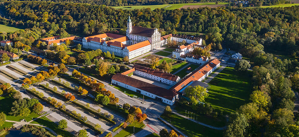 Im ehemaligen Zisterzienserkloster F&uuml;rstenfeld wird heute feine Bio-K&uuml;che serviert.