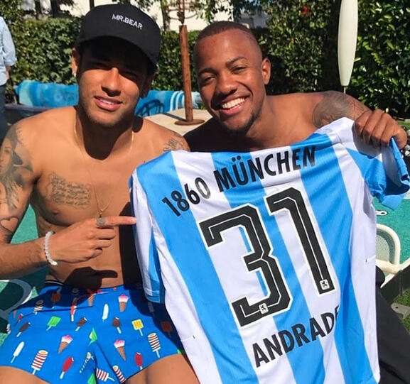 Neymar und Löwenkicker Victor Andrade sind gute Freunde.