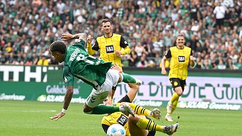 Platzverweis für Dortmund: Nationalspieler Nico Schlotterbeck muss in Bremen mit Gelb-Rot vom Platz.