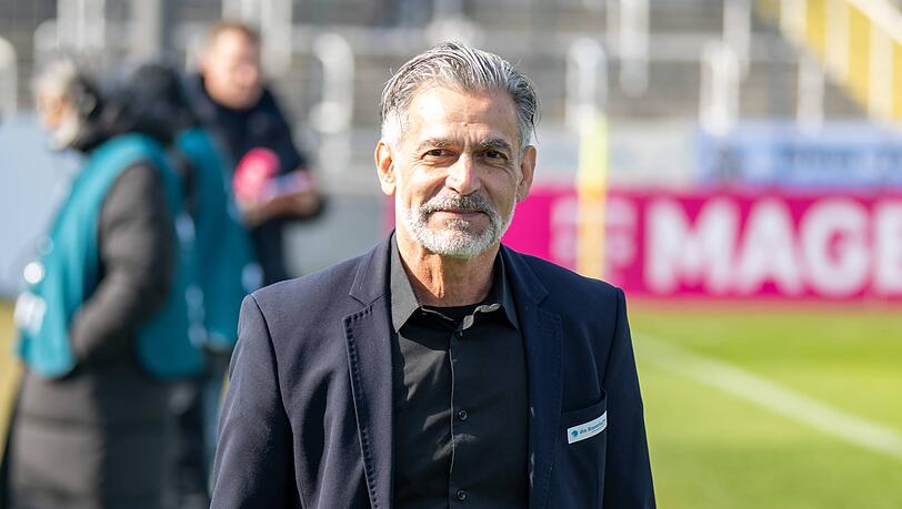 Ist in seinem neuen Wohnzimmer: Sechzig-Trainer Maurizio Jacobacci.