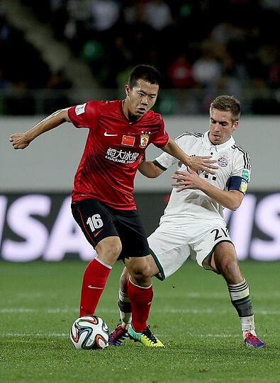 PHILIPP LAHM NOTE 3
Gegen die Chinesen wieder Libero vor der Abwehr. Strukturminister im Bayern-Mittelfeld. Schlau in der Defensive.