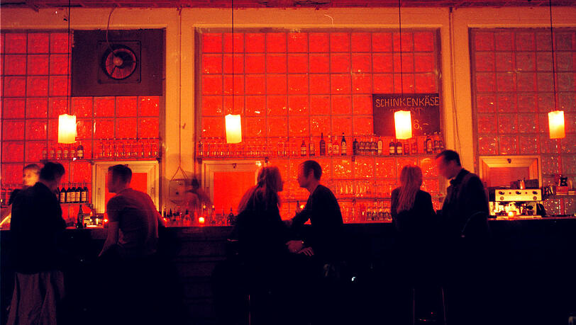 Schummrige Bar-Stimmung gab es auch. Schummrige Bar-Stimmung gab es auch.