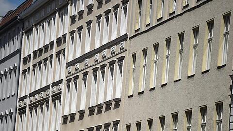 Die finanzielle Belastung durch Mieten steigt - vor allem in vielen Großstädten.