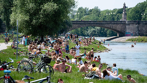 Am Wochenende wird es heiß und sonnig - ob man baden kann, bleibt abzuwarten.
