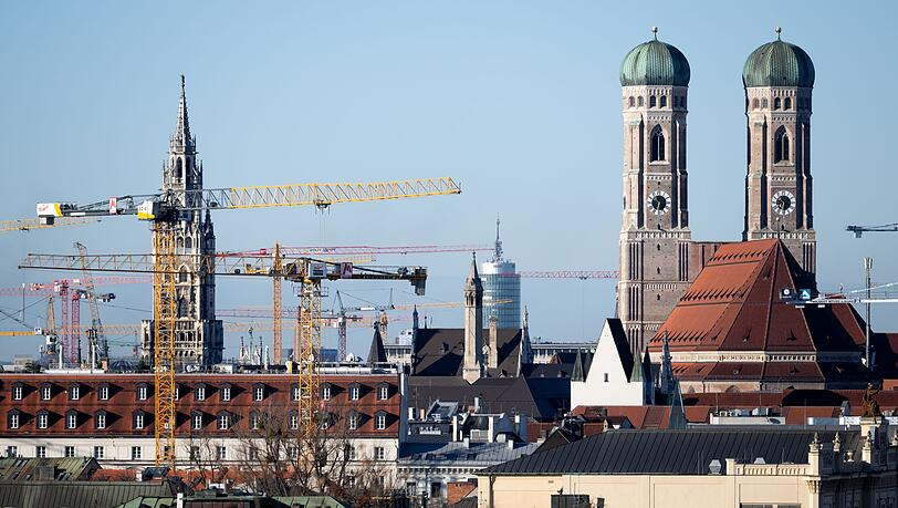 Die Bauwirtschaft hat in M&uuml;nchen viel zu tun, doch die bayerische Wirtschaft insgesamt schw&auml;chelt nach wie vor. (Archiv)