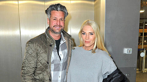 Sarah Kern (rechts) und ihr Partner Tobias Pankow (links) sind ein Kandidatenpaar im diesjährigen "Sommerhaus der Stars".
