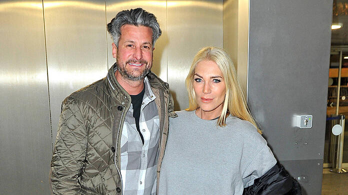 Sarah Kern (rechts) und ihr Partner Tobias Pankow (links) sind ein Kandidatenpaar im diesjährigen "Sommerhaus der Stars".