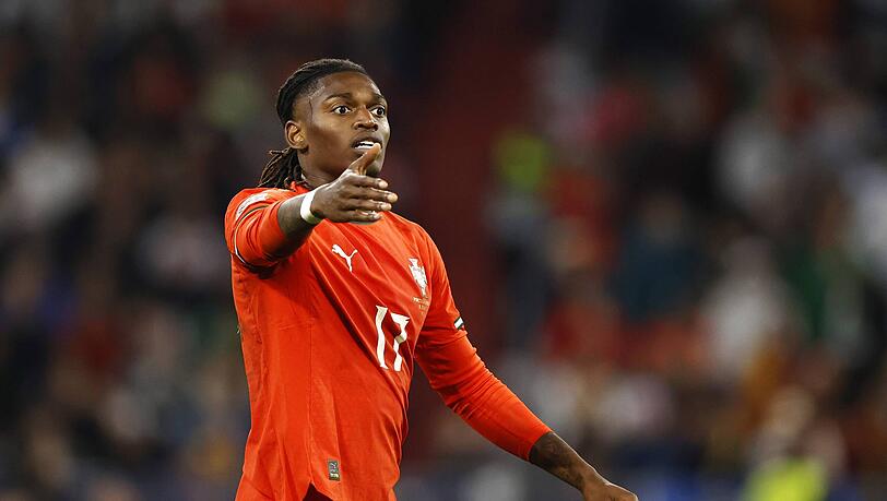 Von Rafael Leão sind nicht alle Bayern-Bosse überzeugt. Von Rafael Leão sind nicht alle Bayern-Bosse überzeugt.