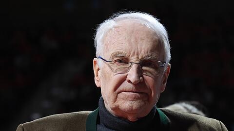 Seit 2007 nicht mehr Chef der CSU, aber Edmund Stoiber hat immer noch viel zu sagen: über die Heim-EM, die AfD und natürlich seinen FC Bayern.