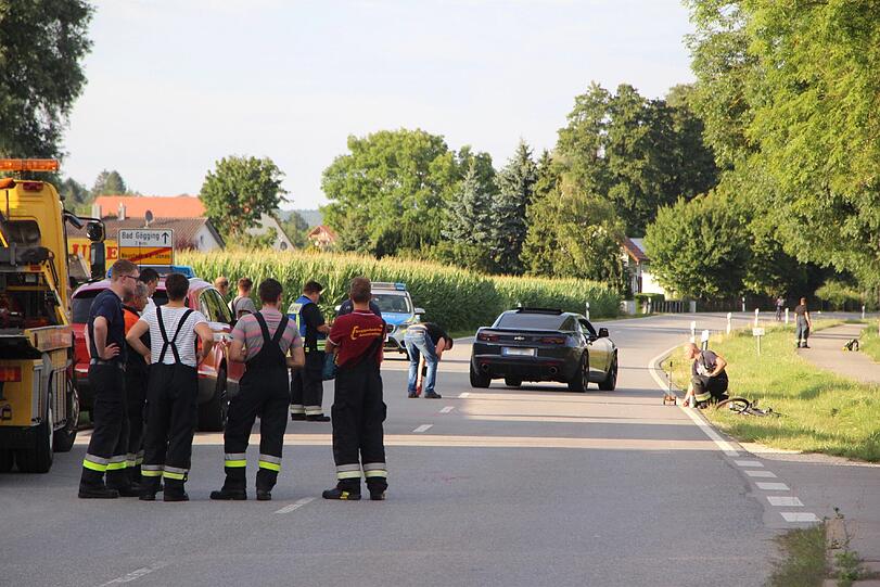 Der 9-Jährige Junge wurde auf der Landstraße in Bad Gögging von dem Sportwagen erfasst und starb noch an der Unfallstelle.