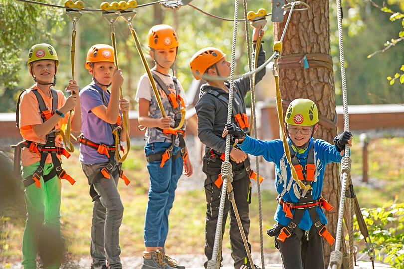 Ein großes Highlight, ist neben dem schon aus Prien bekannten Partner Parcours, der Flying Fox Parcours mit insgesamt 7 Seilbahnen.
