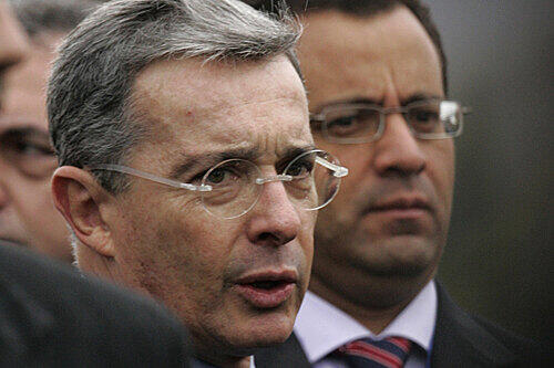 Nach dem Südamerikagipfel erkrankte Alvaro Uribe an Schweinegrippe