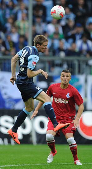 MARIN TOMASOV: Fast schon schwierig, die Flut von seiner Ballverluste mitzuzählen. Seine Dribblings gelingen nicht einmal ansatzweise. Die Flanke zum 2:0 war dagegen vom Feinsten. Steigerte sich danach. NOTE 4