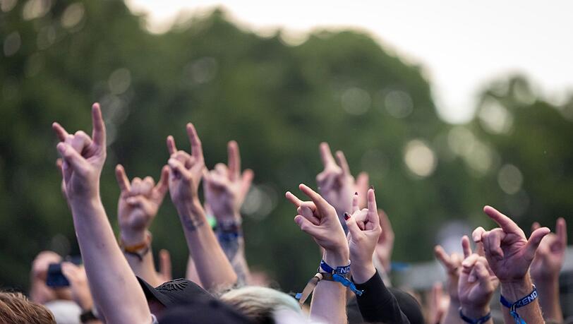Die Rettungskräfte haben in diesem Jahr deutlich mehr Einsätze - eben weil deutlich mehr Menschen auf dem Festival sind.