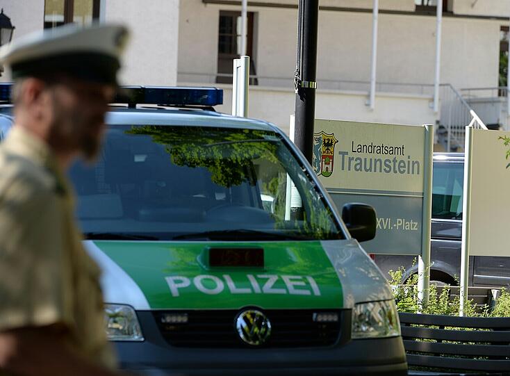 Im Landratsamt Traunstein ging am Donnerstagmorgen eine E-Mail mit einer Bombendrohung ein.