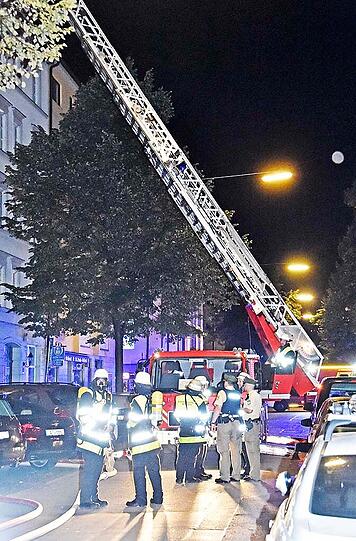 Feuerwehreinsatz in der Nacht auf Samstag. Klicken Sie sich durch die Bilder aus der Ludwigsvorstadt.