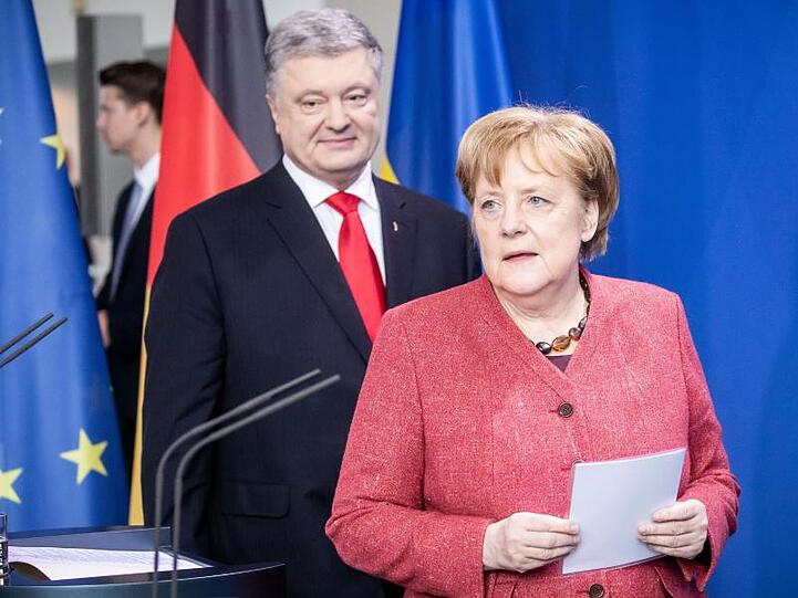 Petro Poroschenko und Bundeskanzlerin Angela Merkel nach ihrem Gespräch im Kanzleramt.