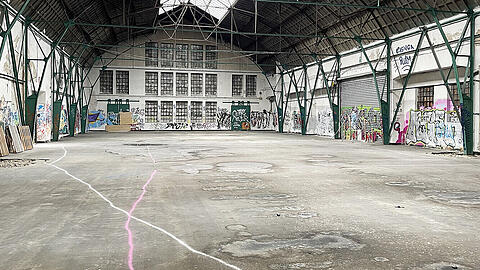 Die alte Eggenfabrik in Pasing hat die Stadt zum neuen Actionsportzentrum umbauen lassen.