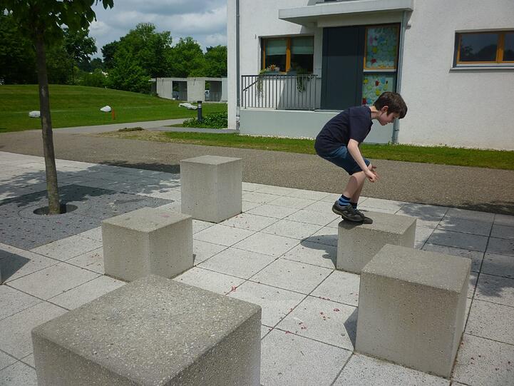"Mein Sohn hat sich vor einem halben Jahr in Parkour und Freerunning verliebt. Bei dieser modernen Sportart geht es um Schnelligkeit, Ausdauer, Balance und Präzision."