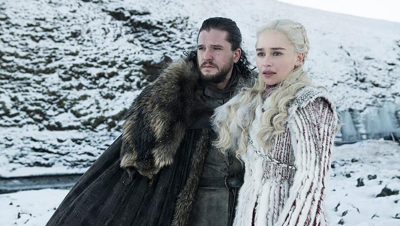 Kit Harington als Jon Schnee und Emilia Clarke Daenerys Targaryen in einer Folge der achten Staffel der Serie "Games of Thrones".