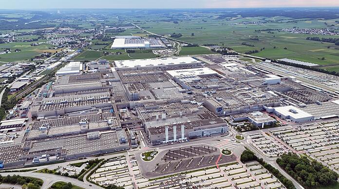 Das Werk in Dingolfing ist das größte der BMW Group in Europa. Rund 292.000 Autos liefen hier 2023 vom Band