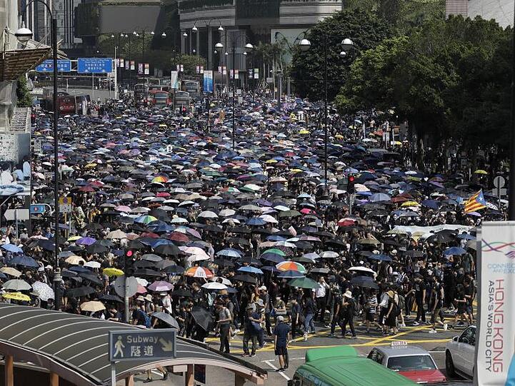 Seit mehr als vier Monaten demonstrieren die Menschen in Hongkong gegen ihre Regierung und den wachsenden Einfluss der kommunistischen Führung in Peking.