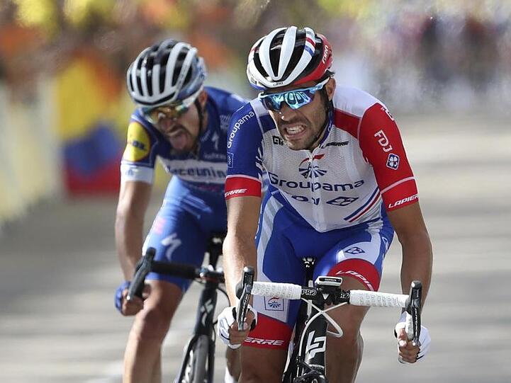 Thibaut Pinot (r) wurde vor Alaphilippe Etappen-Zweiter.