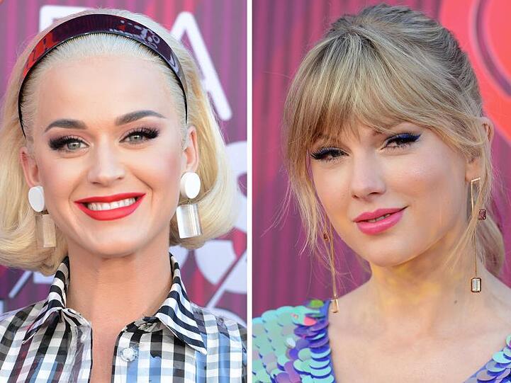 Die Sängerinnen Katy Perry (l) und Taylor Swift haben ihren Clinch beigelegt.