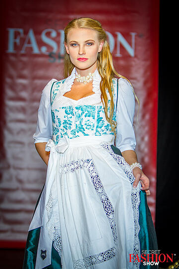 Tanja ("Schönen Münchnerin"-Finalistin) für mydirndl.