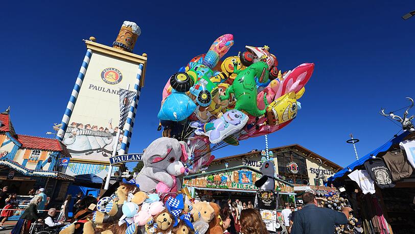 Bei strahlendem Sonnenschein begann das Oktoberfest.